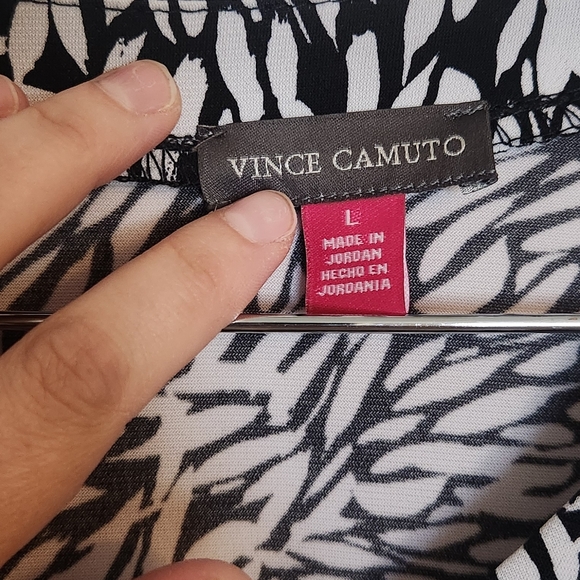 Vince Camuto Black and White Leaf Print Blouse - Picture 2 of 4